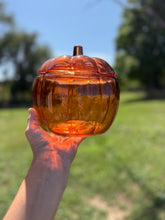 Load image into Gallery viewer, Pick-Up Oct 24th**Glass Pumpkin Vase w/flowers (ORANGE or CLEAR)
