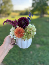 Load image into Gallery viewer, Pick-Up Oct 3rd**Pumpkin Mug w/flowers