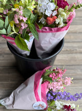 Load image into Gallery viewer, MOTHERS DAY *Bouquet* PREORDER: Pick up 5/9 8AM-12PM